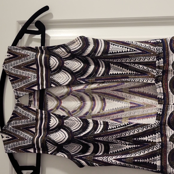 H&M pattern dress. Size XS - Picture 4 of 7